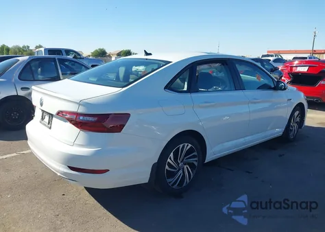 2021 Volkswagen Jetta 1.4T Sel z USA, uszkodzony, nr VIN 3VWE57BU0MM048033